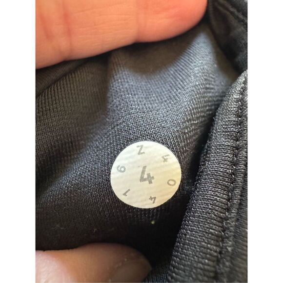 Lululemon Free Runner Crop Legging in Black Size 4 - Z40416 - Picture 6 of 9